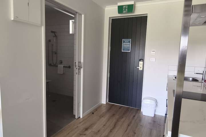Room 43 of 77