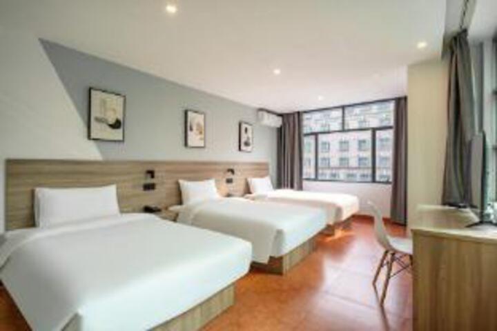 Room 3 of 5
