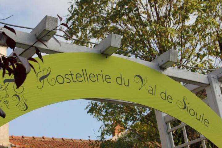 HOSTELLERIE DU VAL DE SIOULE