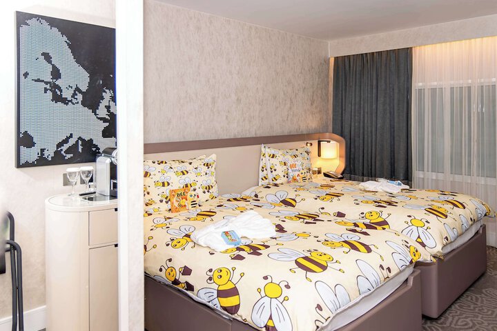Room 30 of 113
