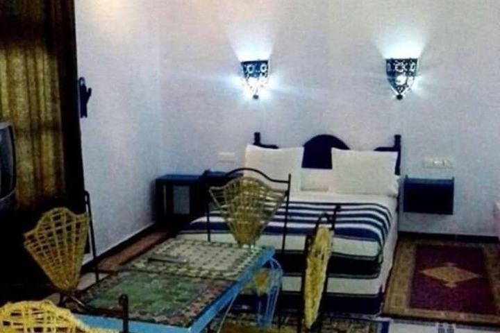 Room 6 of 15