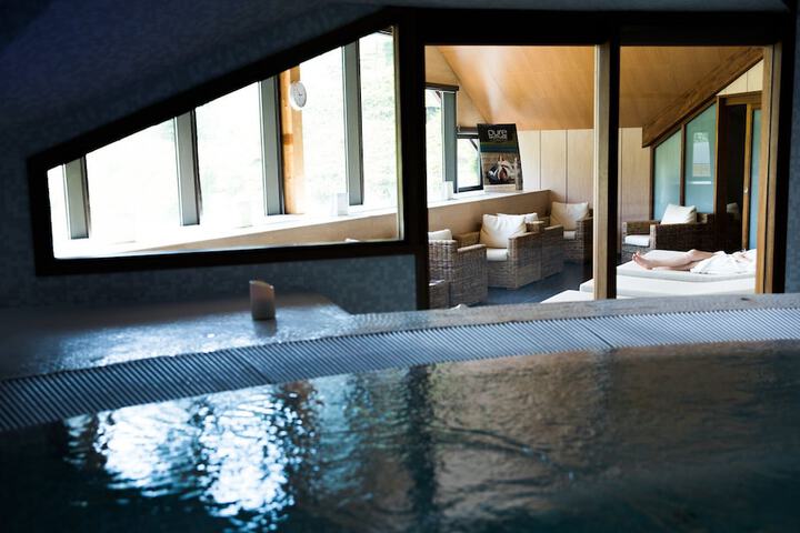 Pool 77 of 128