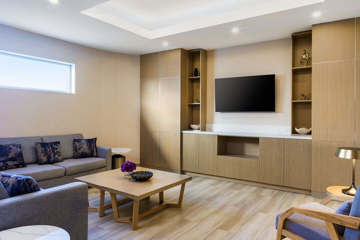 Room 12 of 28