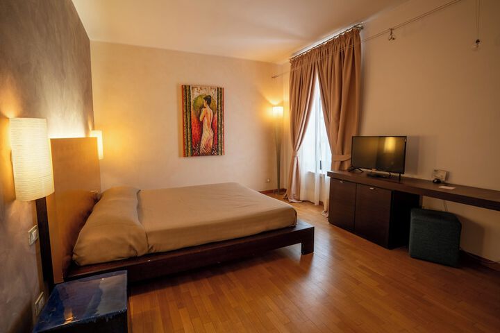 Room 16 of 62