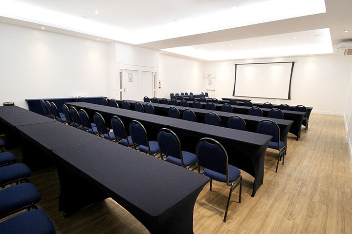 Room 100 of 137