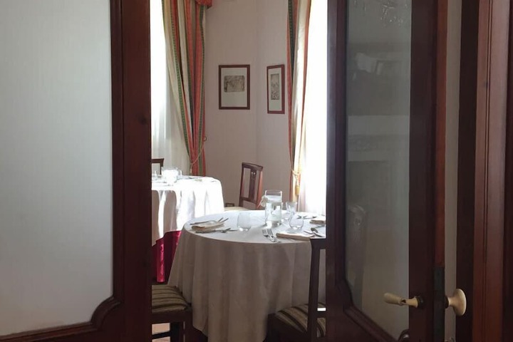 Dining 23 of 74