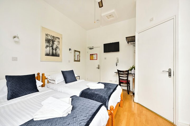 Room 38 of 79