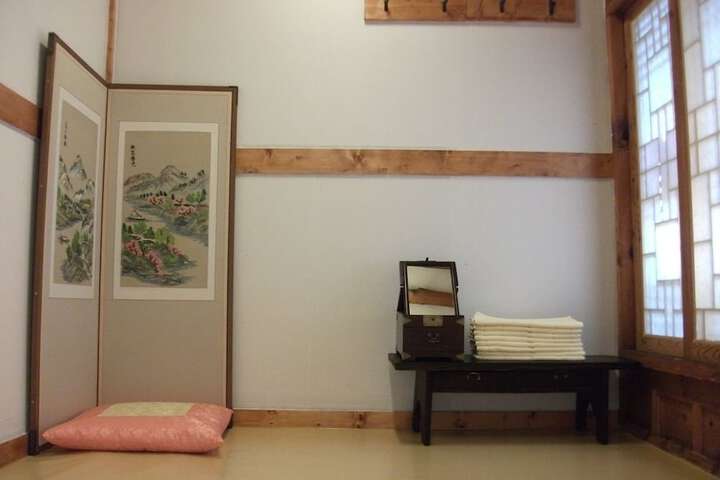 Room 8 of 15