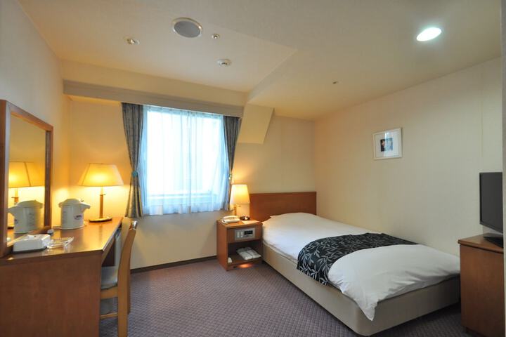 Room 5 of 27