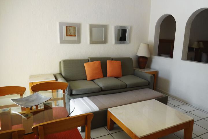 Room 17 of 35