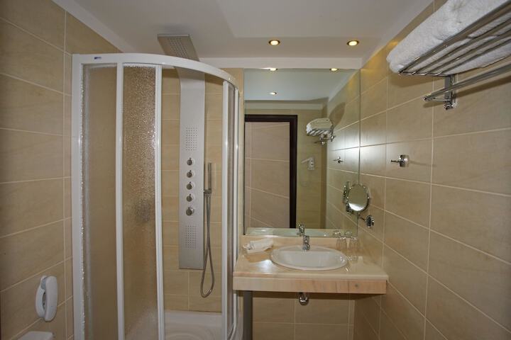 Clean Restrooms