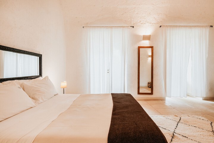 Room 44 of 82