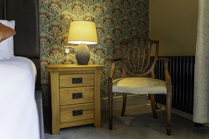 Room 18 of 144