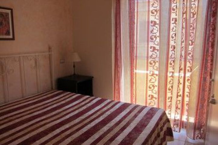 Room 11 of 17