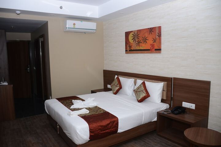 Room 5 of 90