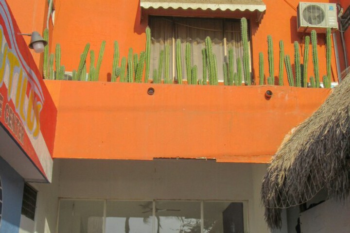 Hospedaje Playa Brava