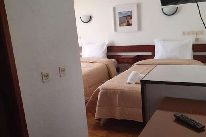 Room 3 of 19