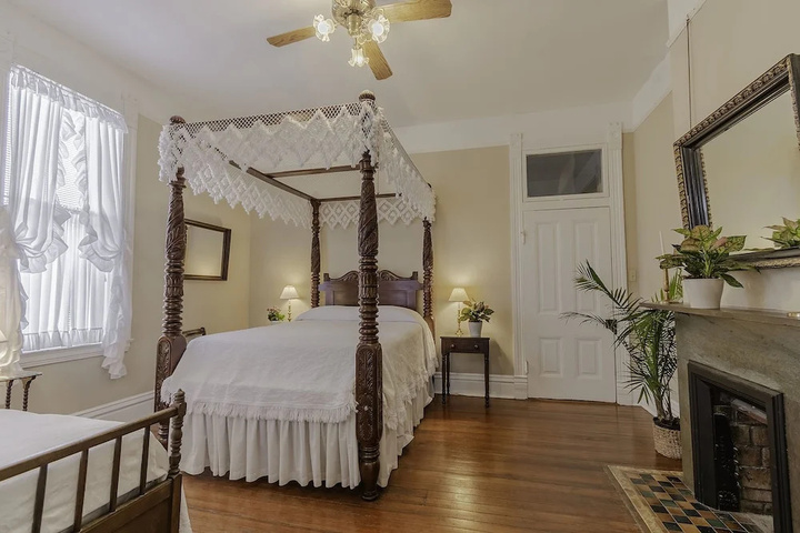 guest_rooms