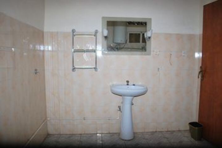 Room 8 of 29