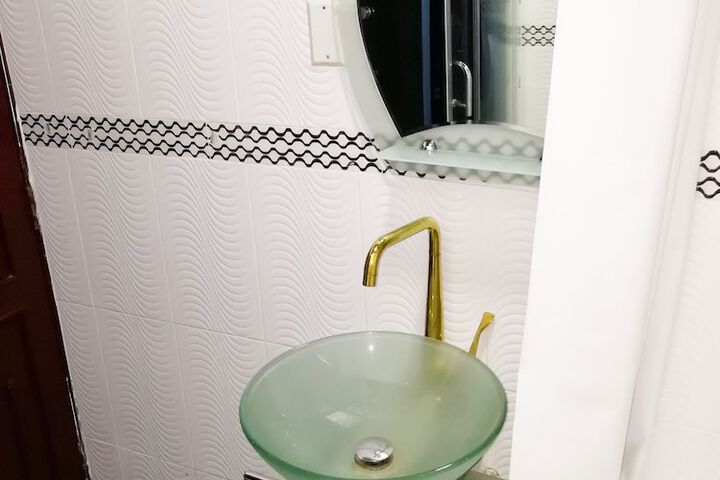 Room 49 of 60