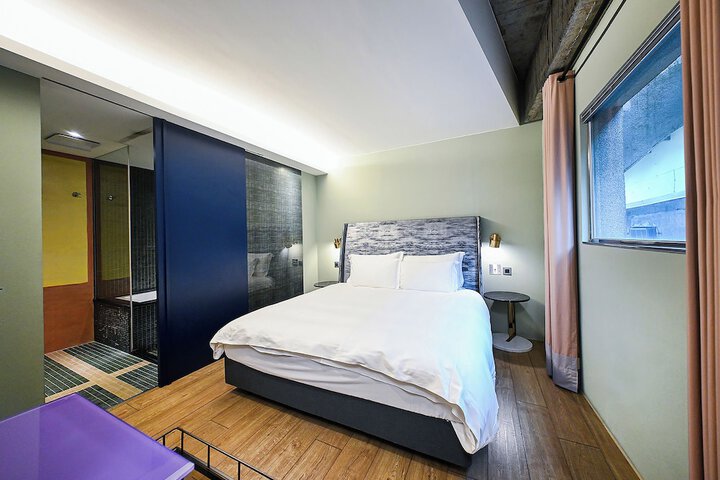 Room 54 of 141