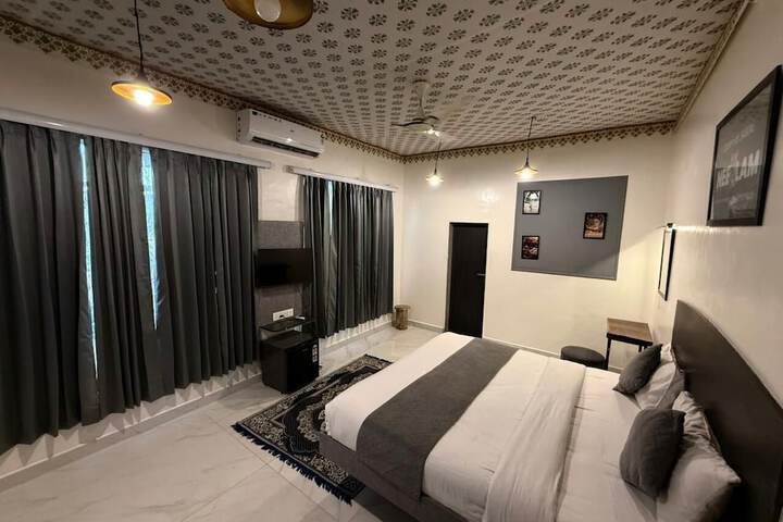 Room 16 of 51