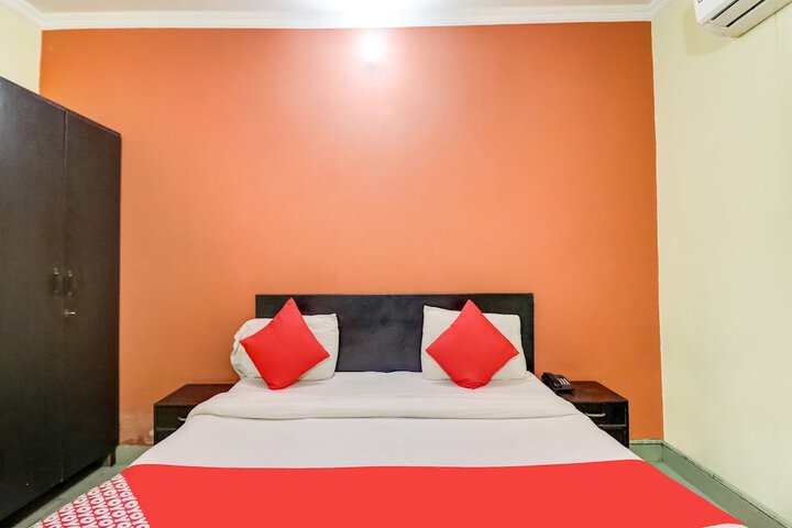 Room 19 of 27