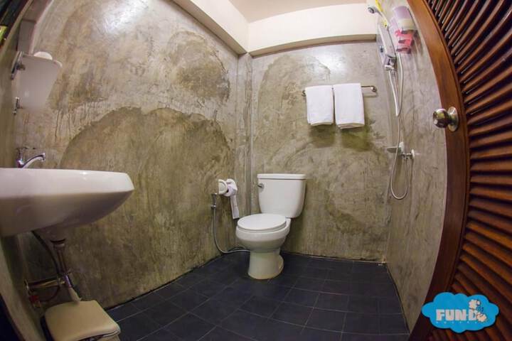 Room 45 of 65