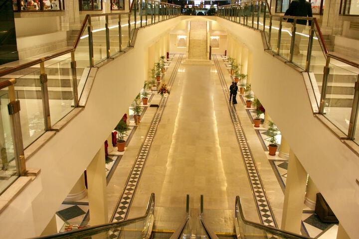 Ballroom/Hall 74 of 80