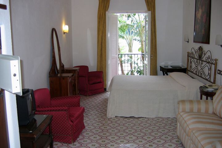Room 13 of 91