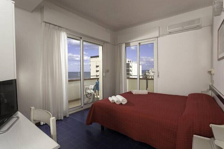 Room 8 of 23
