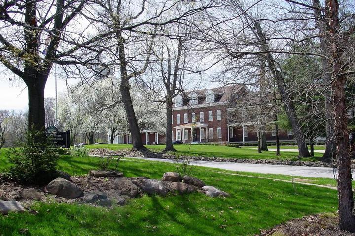 Image of Fort Harrison State Park Inn