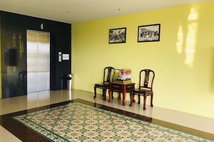 Room 31 of 105