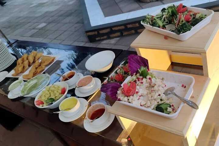 Dining 21 of 31
