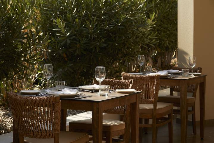 Dining 50 of 59
