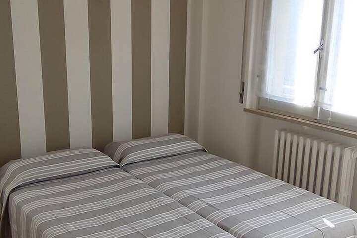 Room 8 of 67