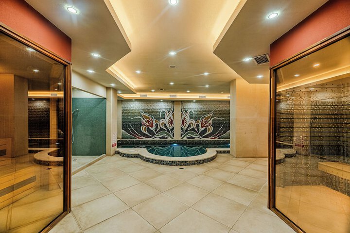 Pool 5 of 6