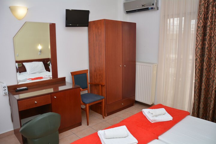 Room 30 of 37