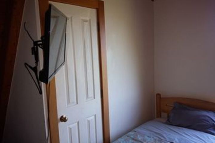 Room 5 of 66