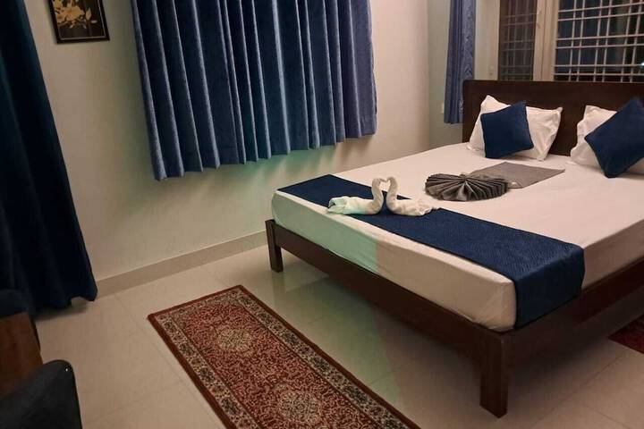 Room 6 of 17