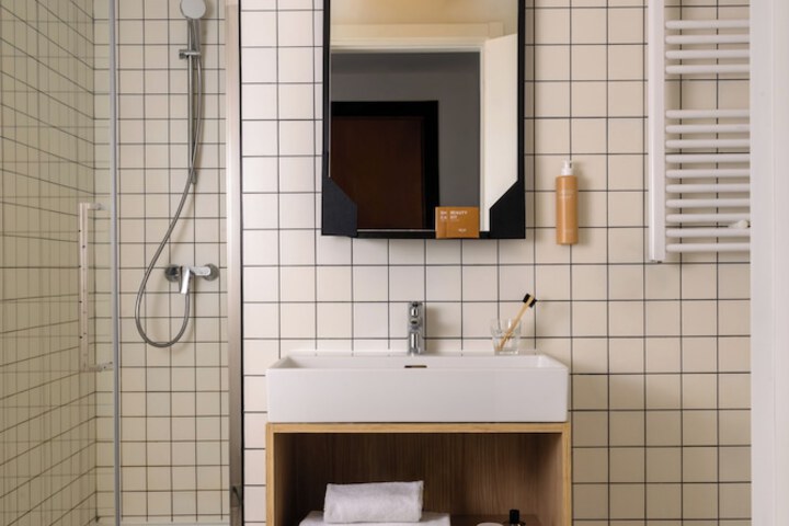 Room 40 of 69