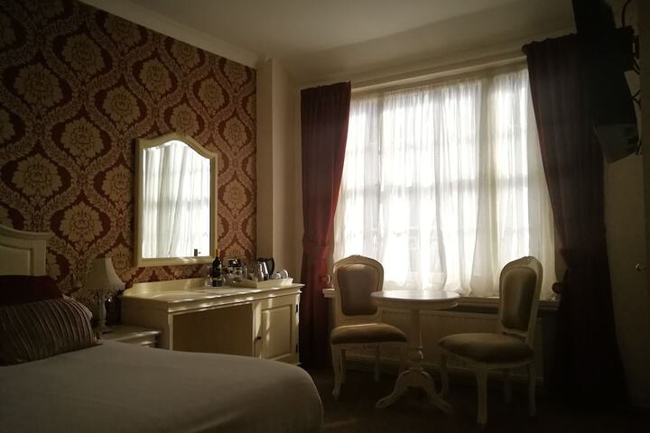Room 54 of 132