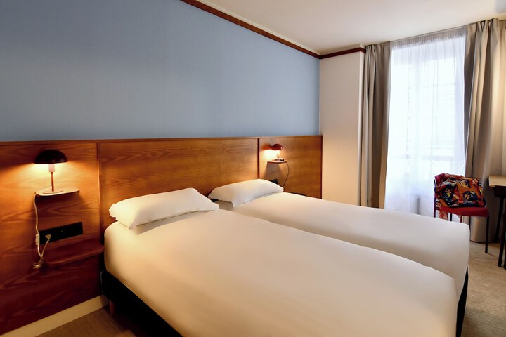 Room 22 of 44