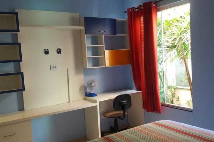 Room 4 of 9