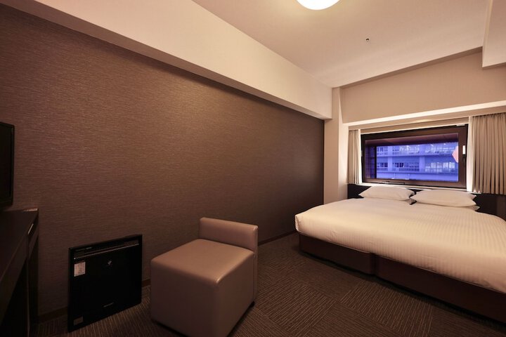 Room 10 of 21