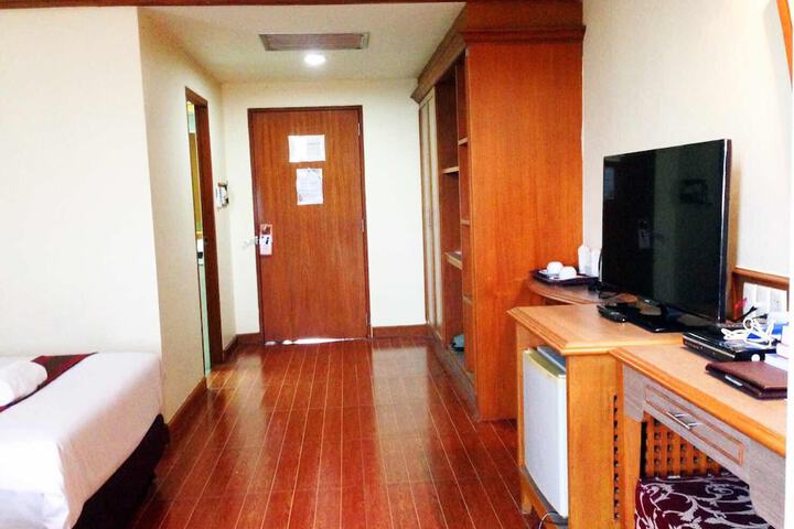 Room 30 of 72