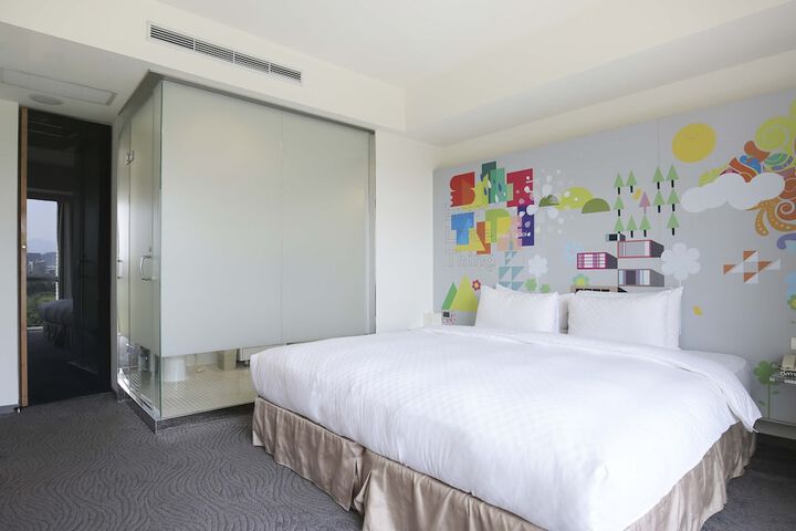 Room 15 of 145