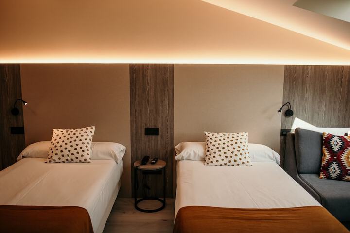Room 16 of 72