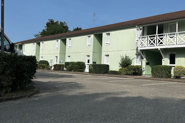 Hotel 10 of 11