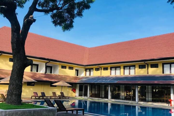 Pools & Facilities
